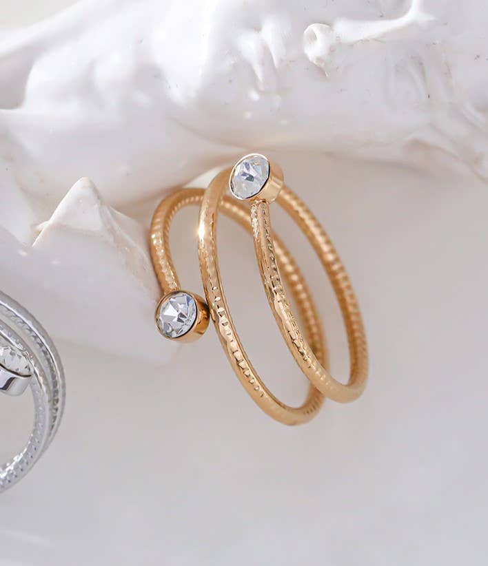 Goldener Spiralring mit doppeltem Strassstein