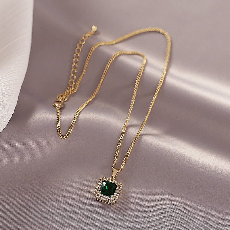 Green Stone Necklace 